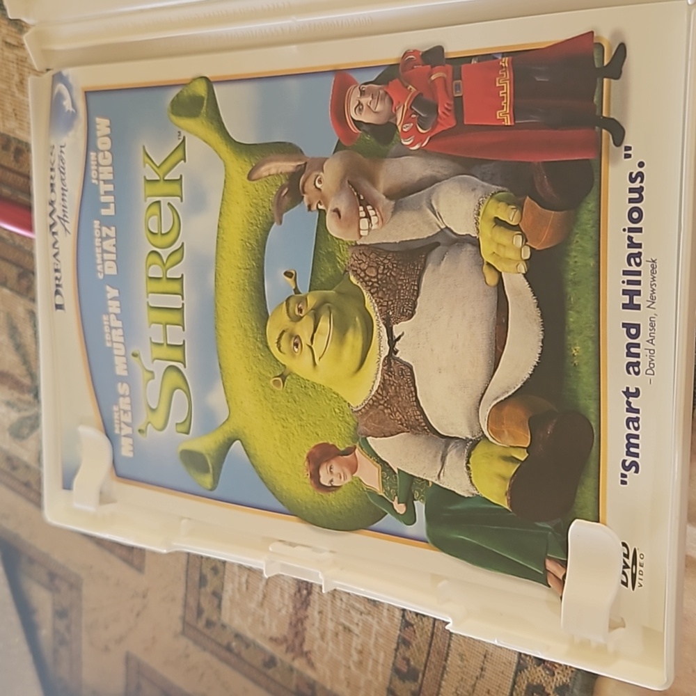 DVD Shrek smart hilarious G audience 1 hr 33 min kids love this